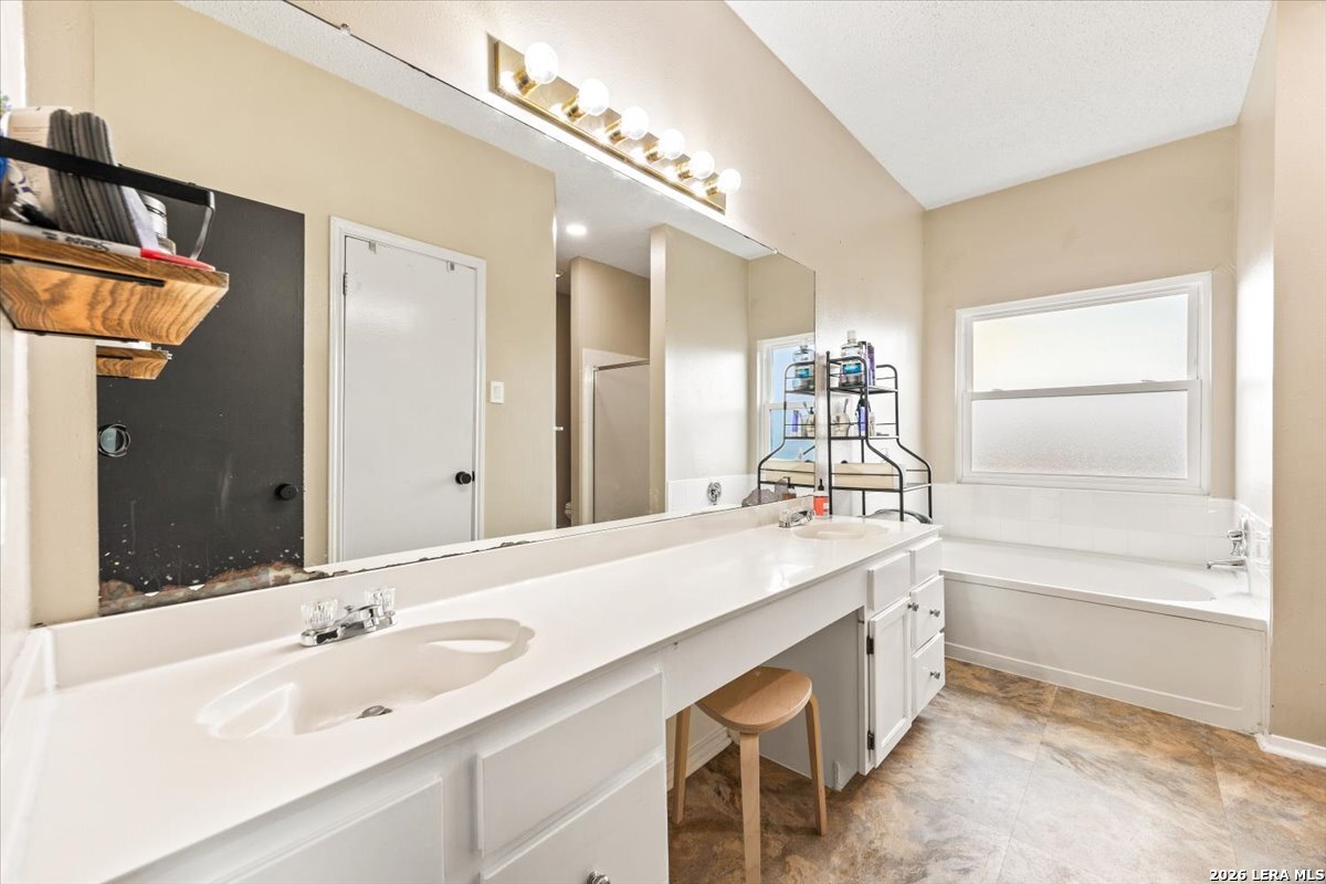 7903 CORUM TRAIL DR