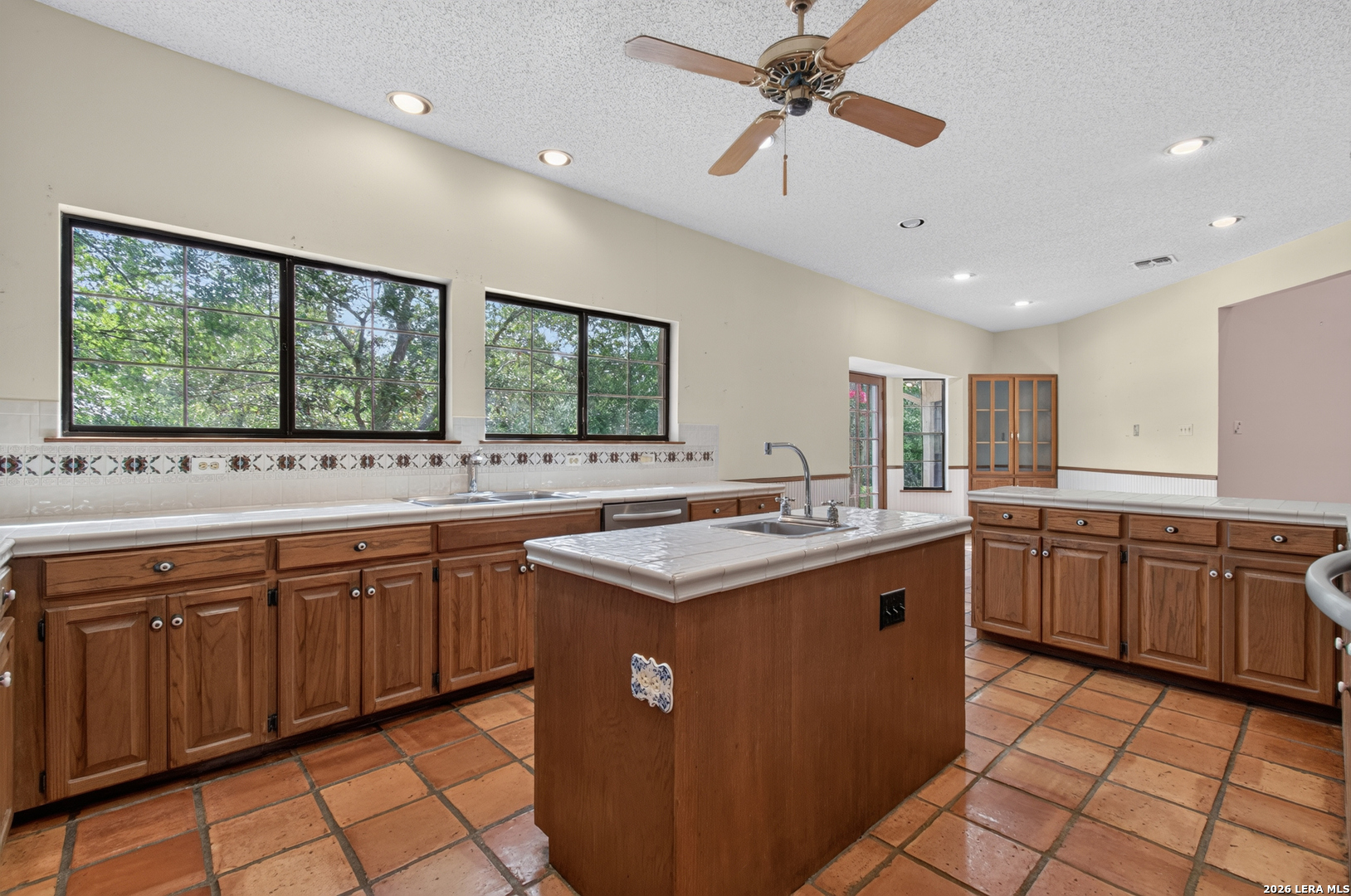 27036 CYNTHIA DR