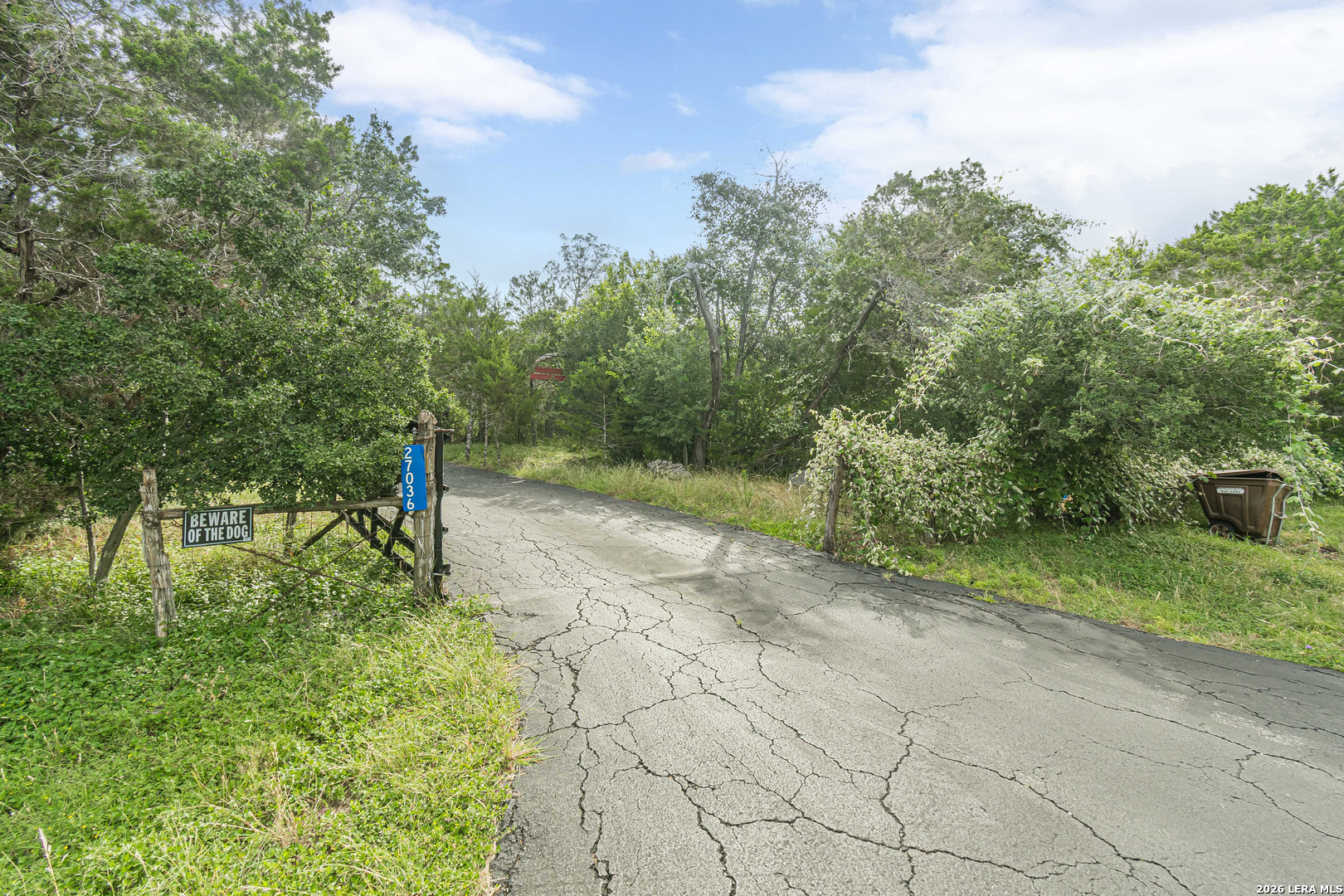 27036 CYNTHIA DR