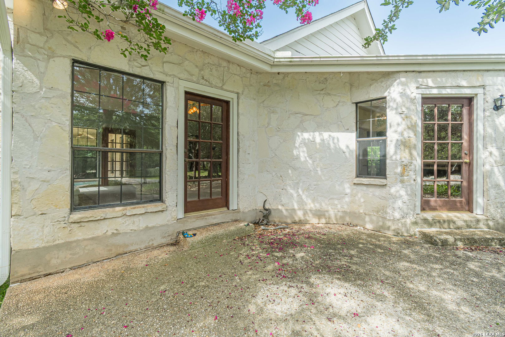 27036 CYNTHIA DR