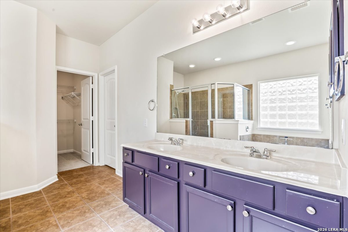437 STONEBROOK DR