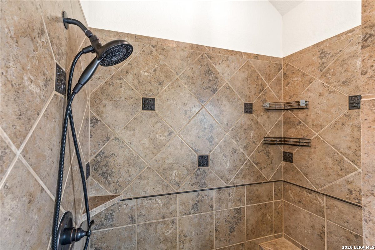6909 Hallie Heights