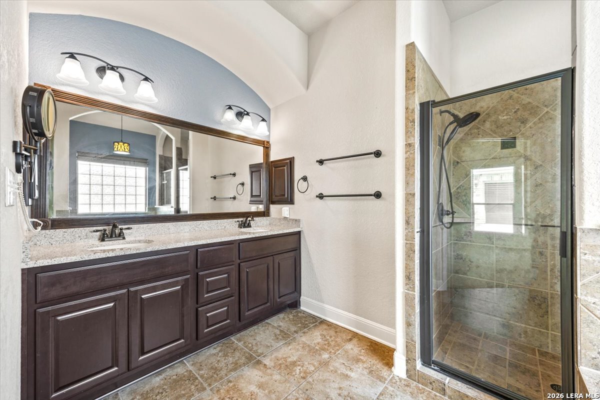 6909 Hallie Heights