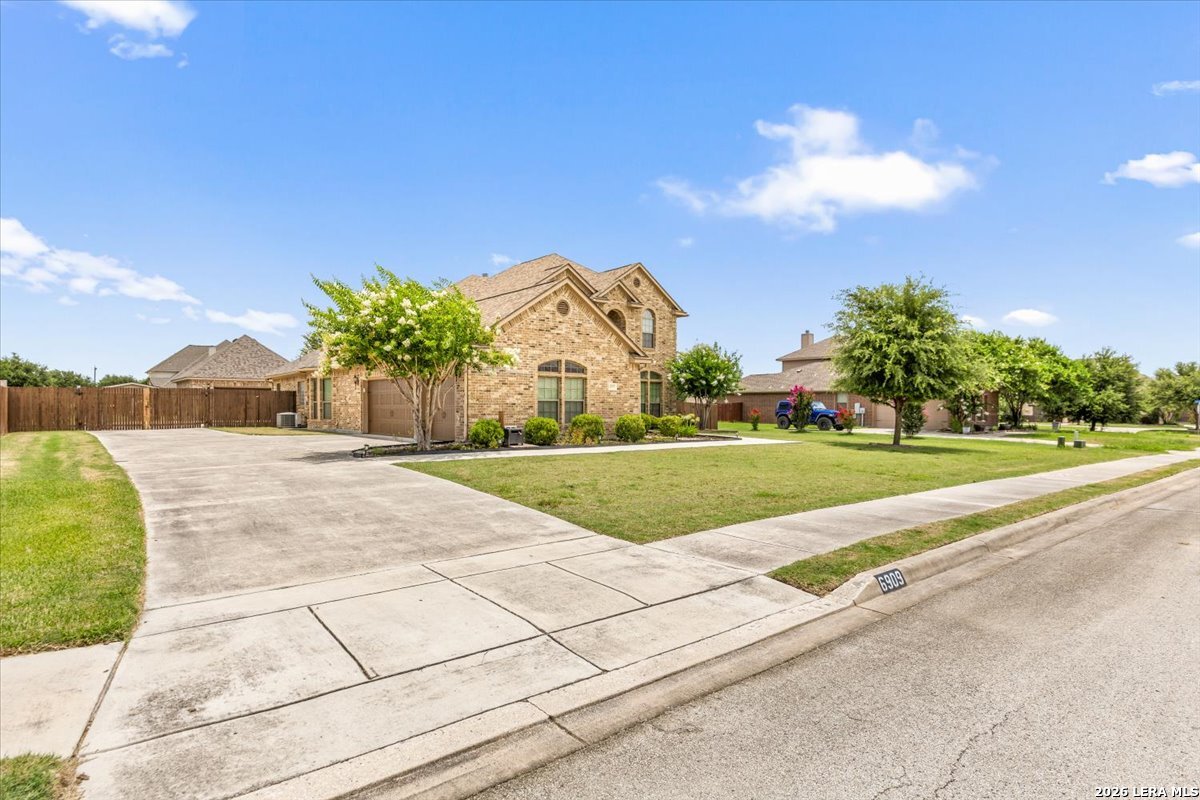 6909 Hallie Heights