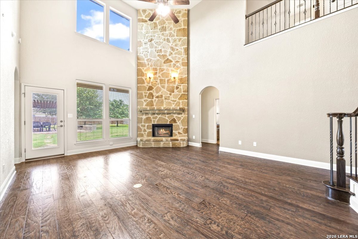 6909 Hallie Heights