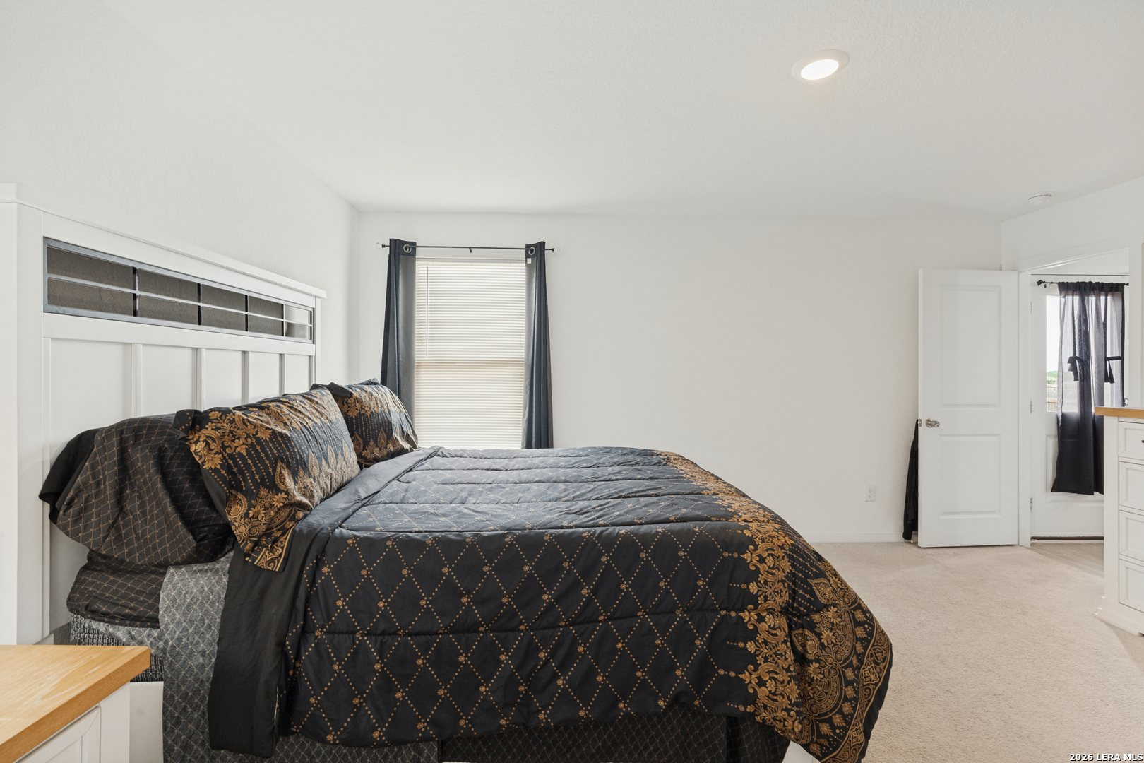913 RIVIERA CT
