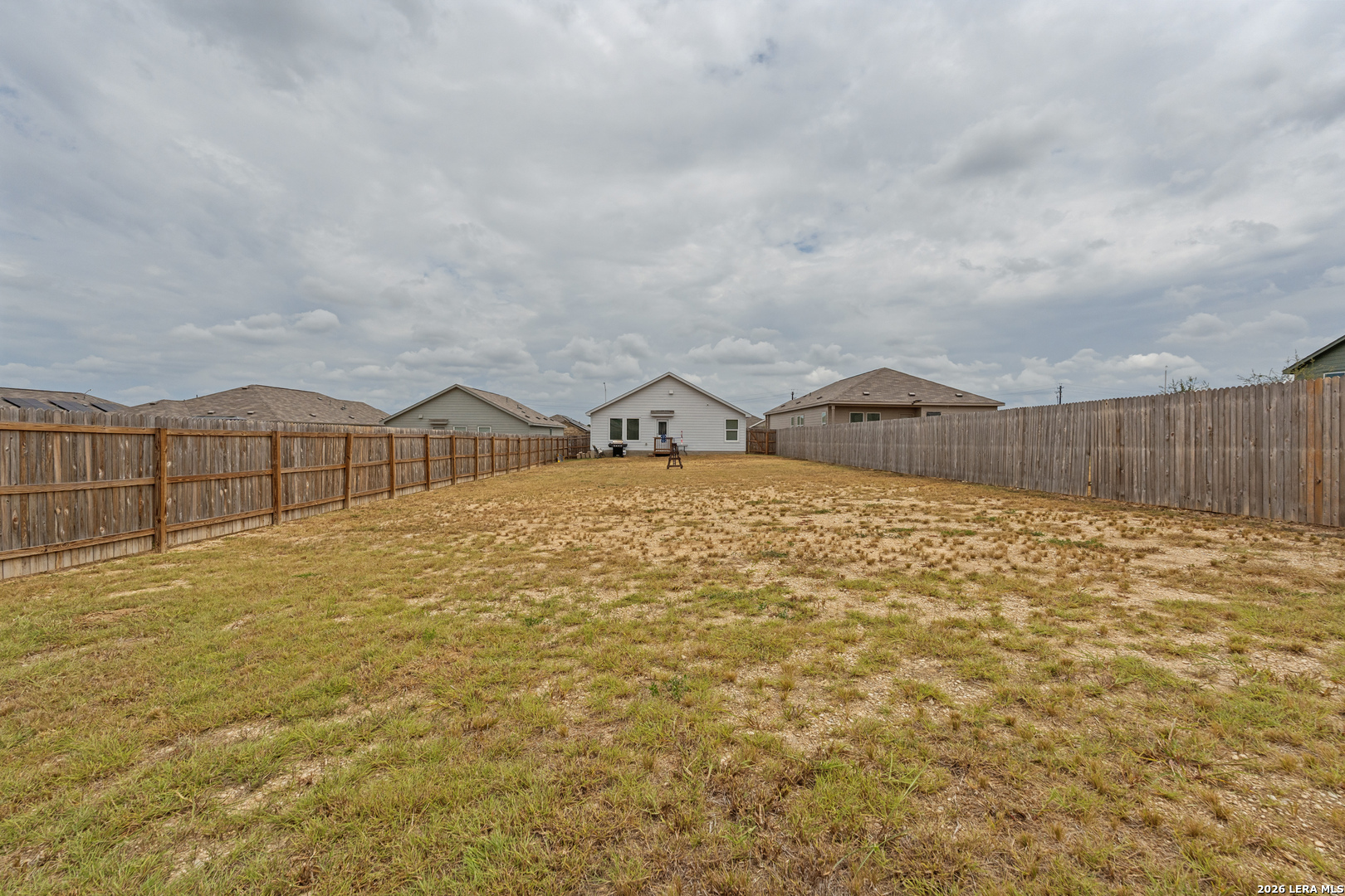 913 RIVIERA CT