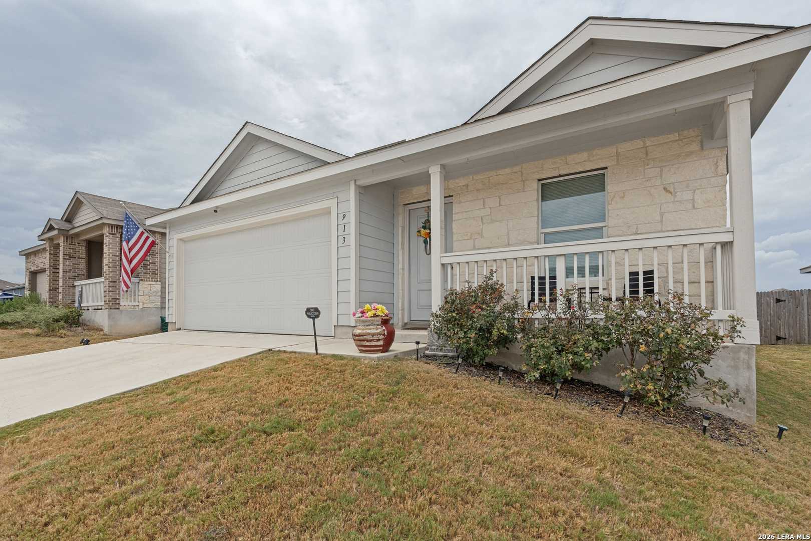 913 RIVIERA CT