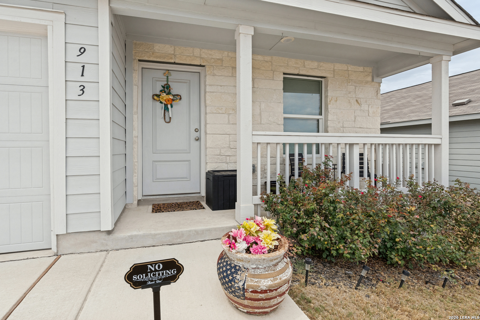 913 RIVIERA CT