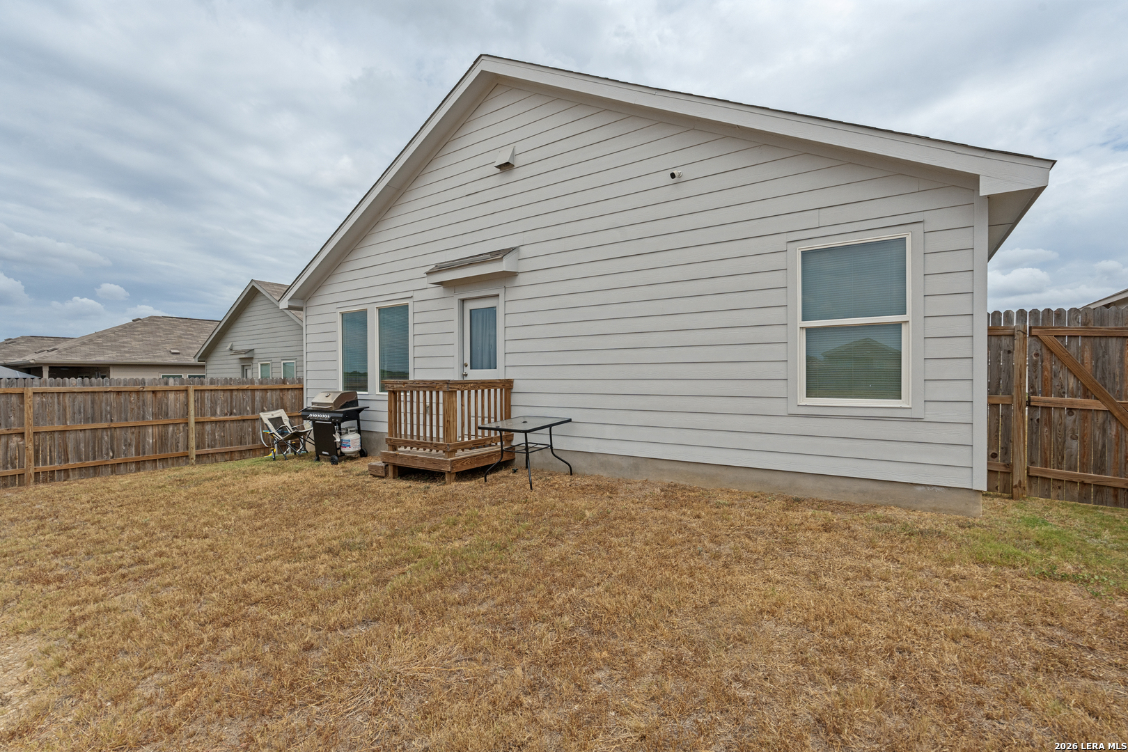 913 RIVIERA CT