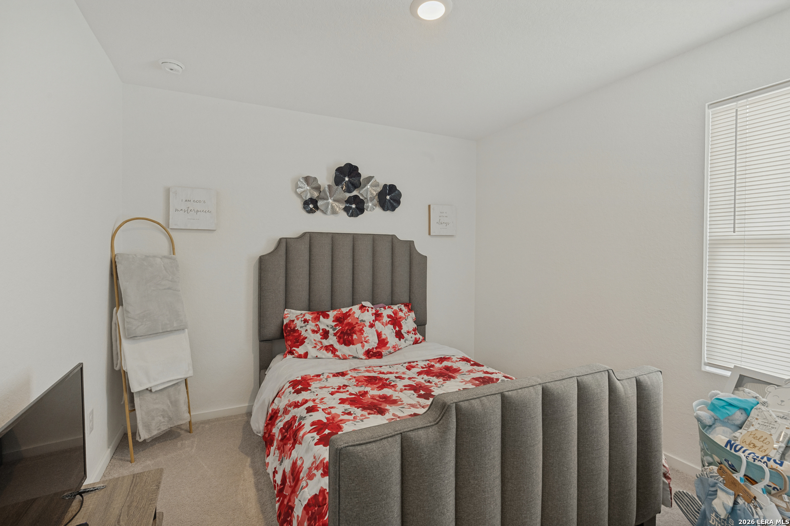 913 RIVIERA CT