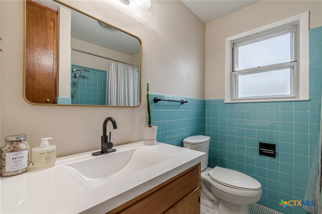 1052 Dunlap Drive