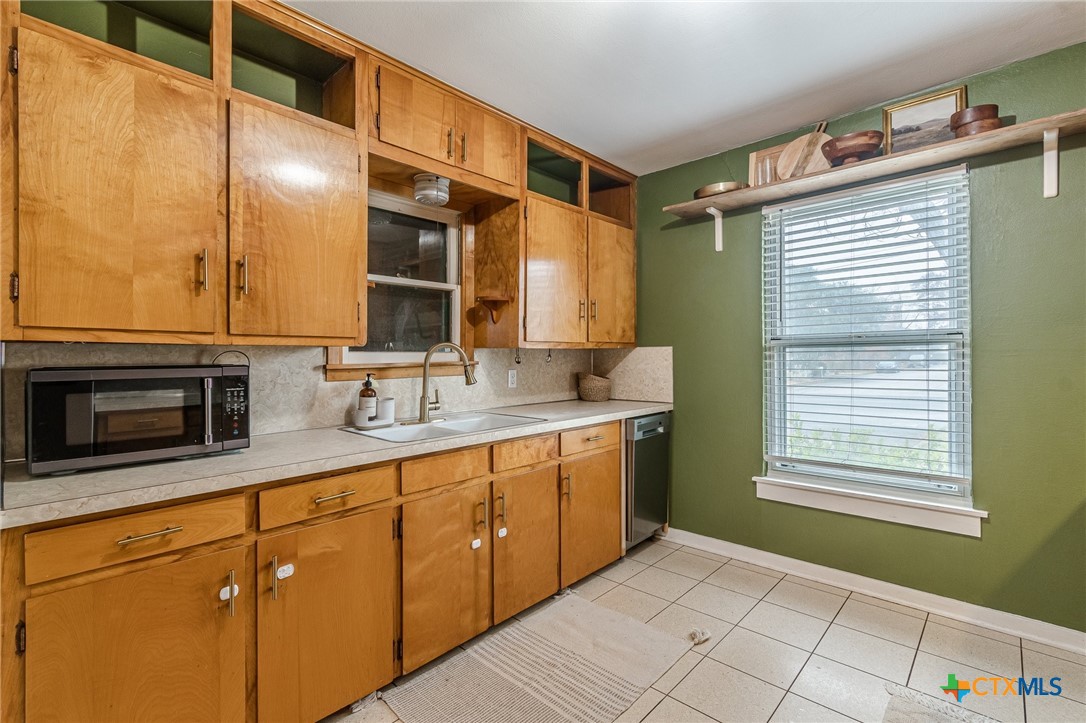 1052 Dunlap Drive