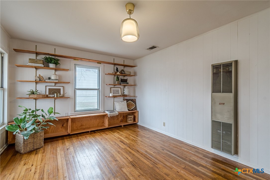 1052 Dunlap Drive