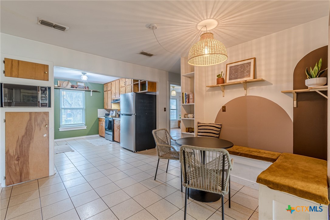 1052 Dunlap Drive
