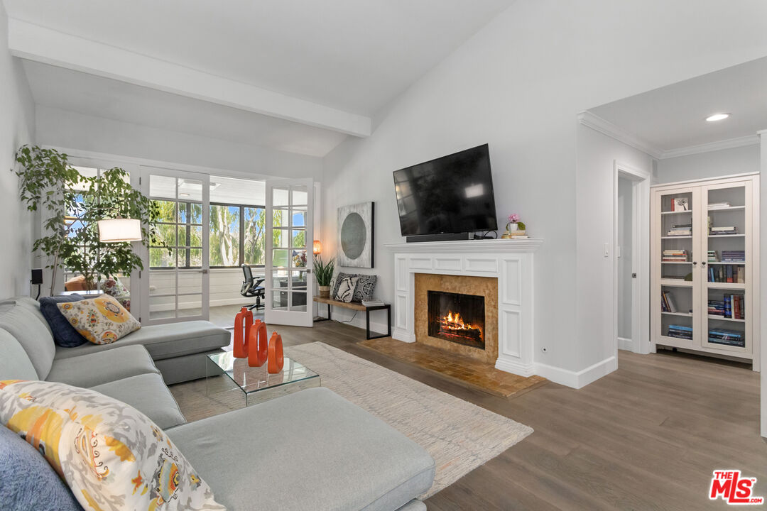 310 Tahiti Way Unit: 302