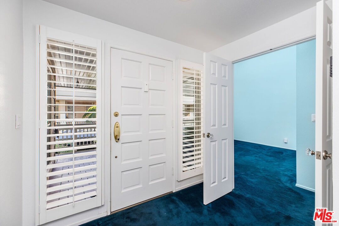 4342 Redwood Ave Unit: C307