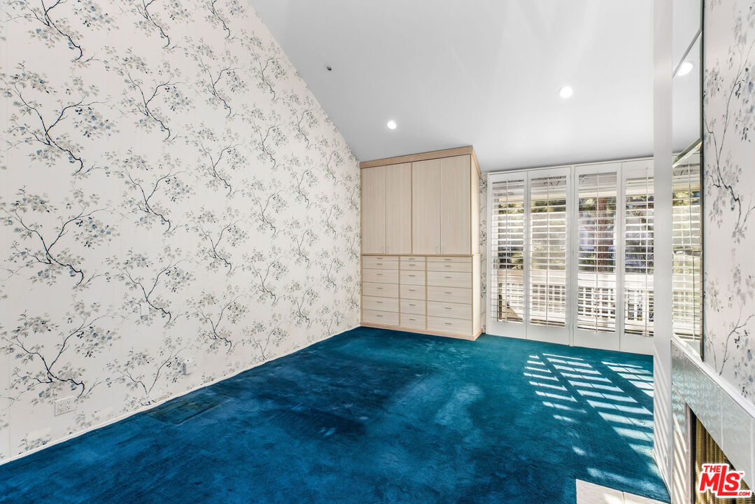 4342 Redwood Ave Unit: C307
