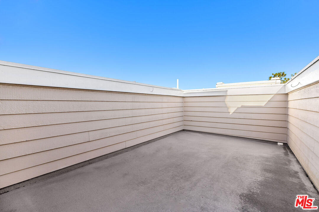 4342 Redwood Ave Unit: C307