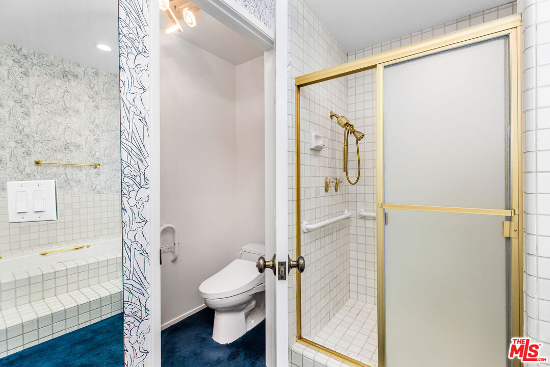 4342 Redwood Ave Unit: C307