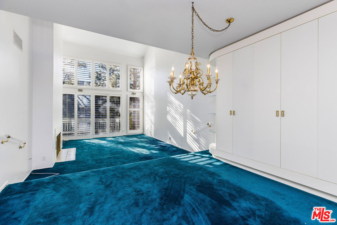 4342 Redwood Ave Unit: C307