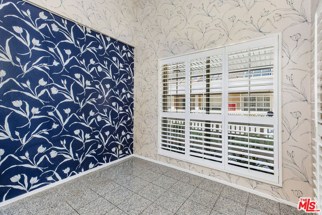 4342 Redwood Ave Unit: C307