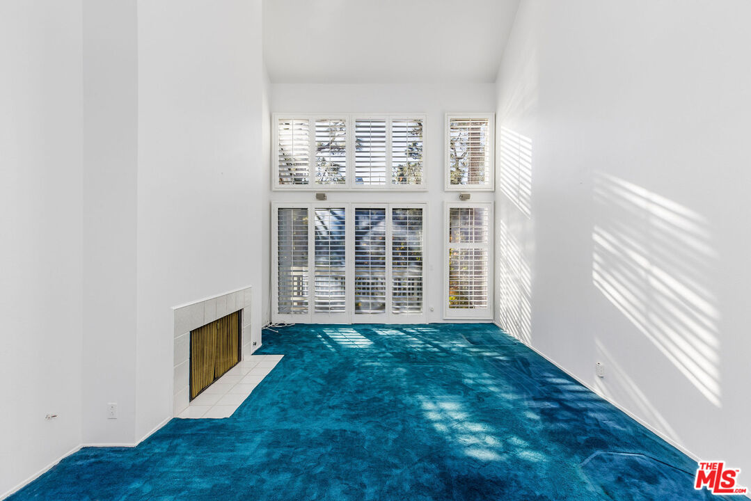 4342 Redwood Ave Unit: C307
