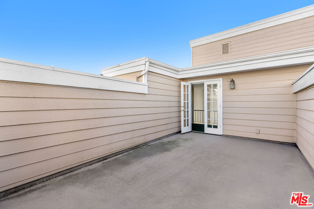 4342 Redwood Ave Unit: C307