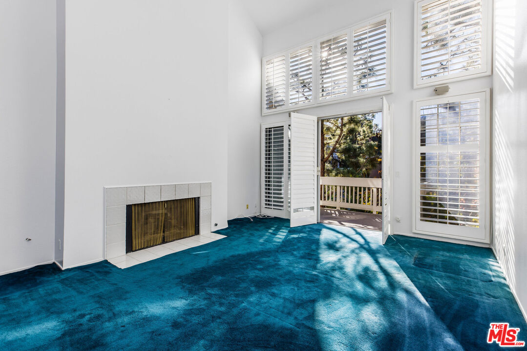 4342 Redwood Ave Unit: C307