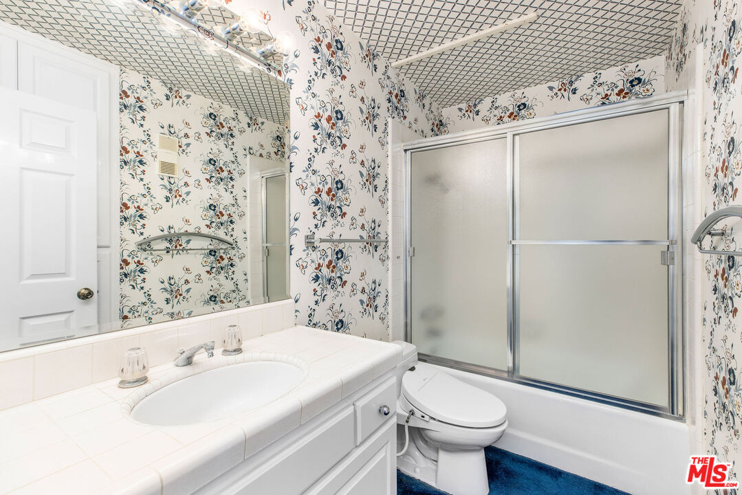 4342 Redwood Ave Unit: C307