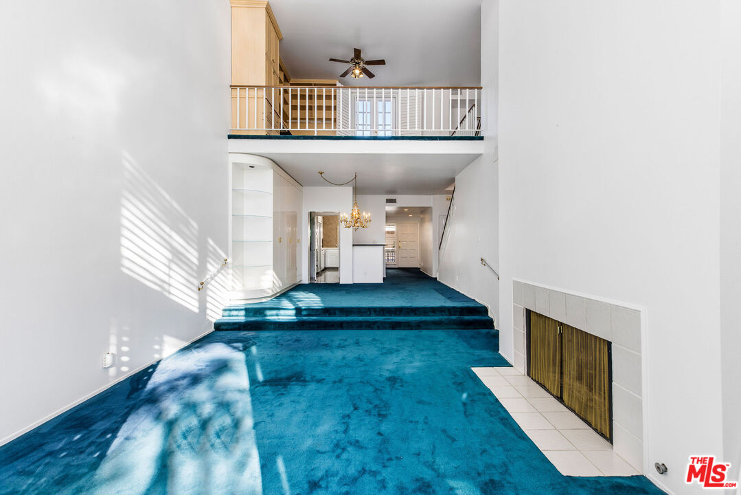 4342 Redwood Ave Unit: C307