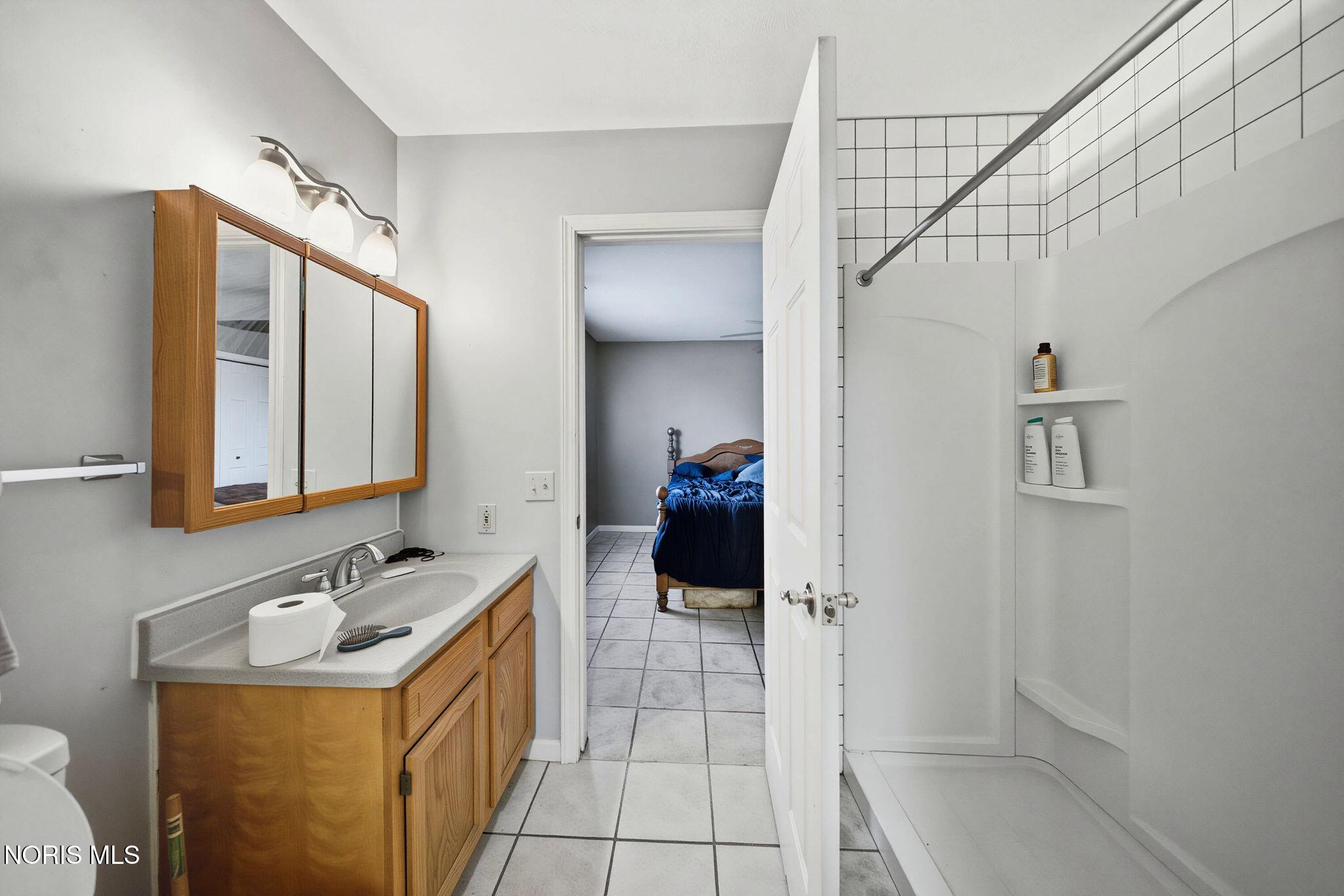 891 N Woodland Avenue