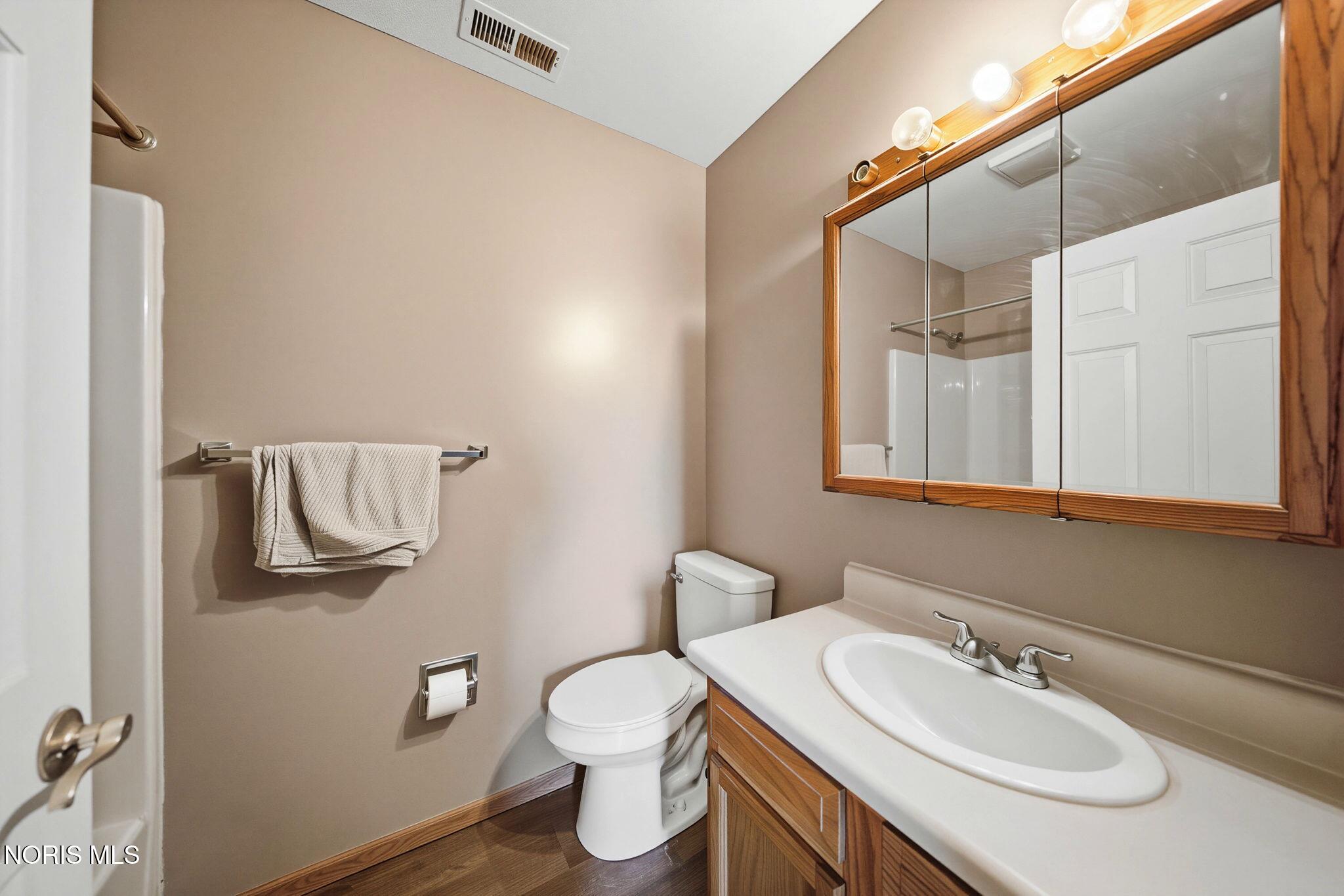 891 N Woodland Avenue