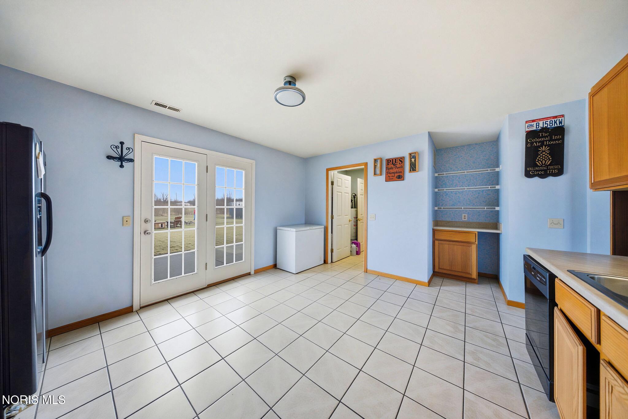 891 N Woodland Avenue