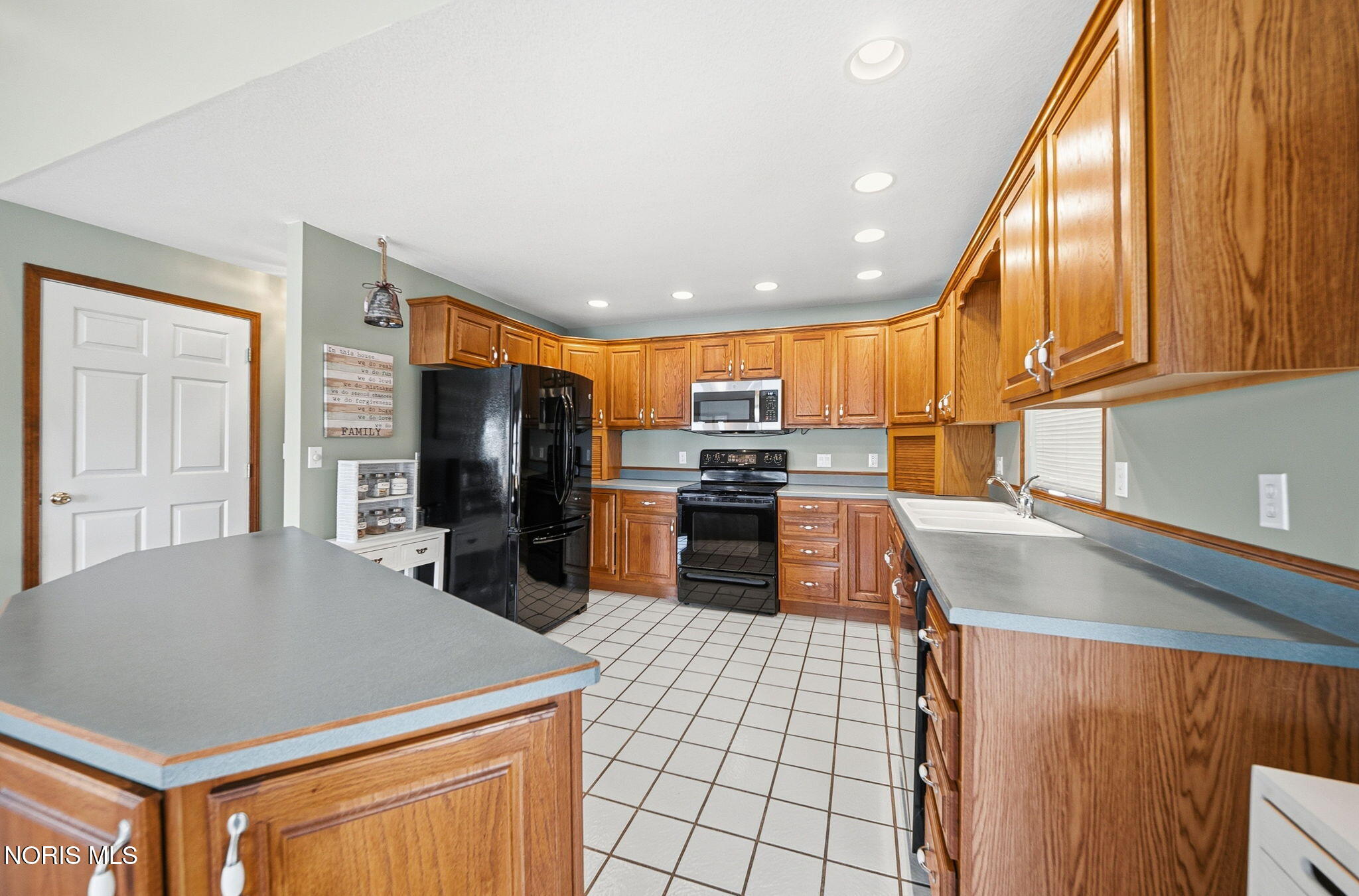 4955 E Wohlers Avenue