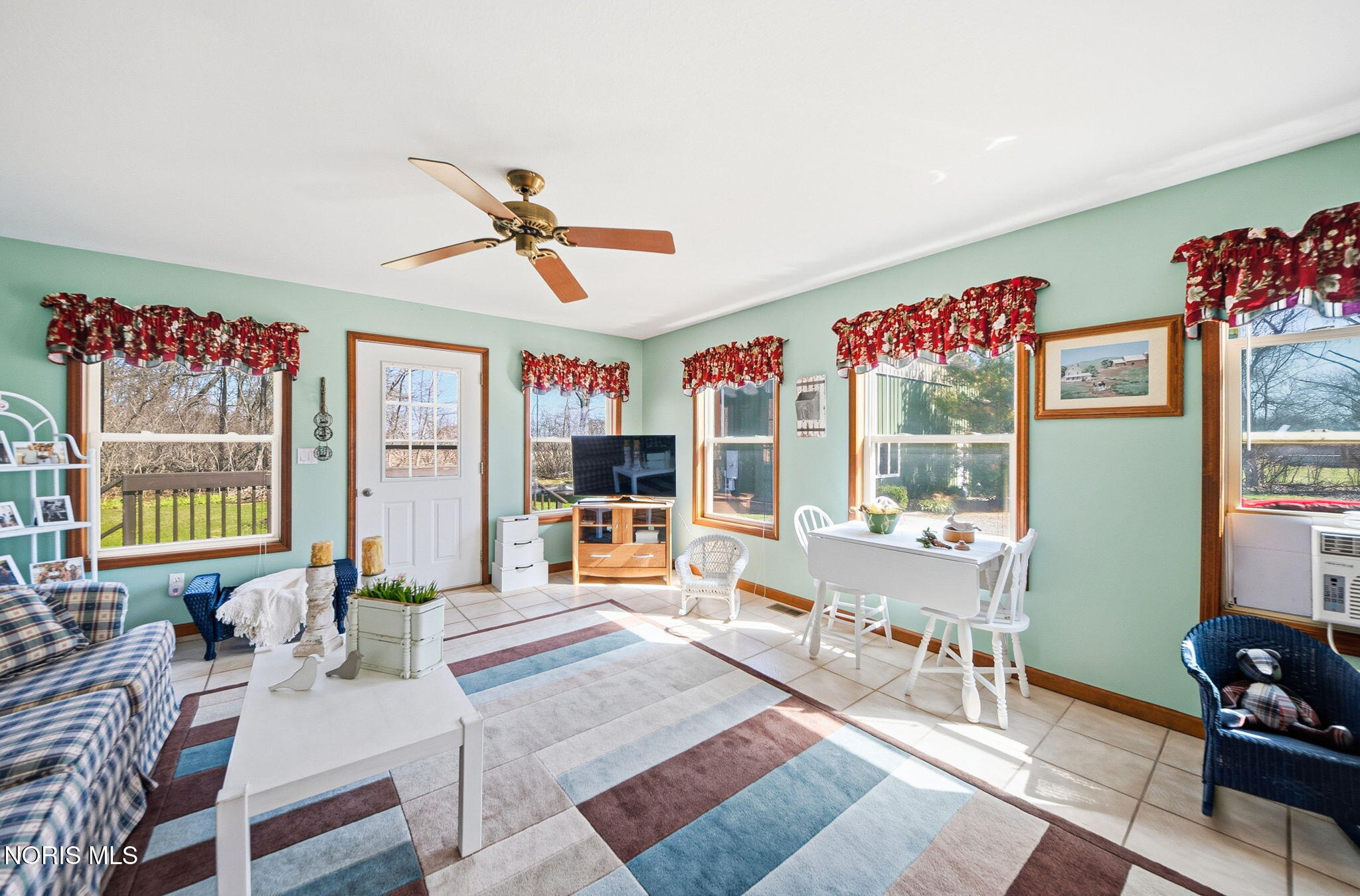 4955 E Wohlers Avenue