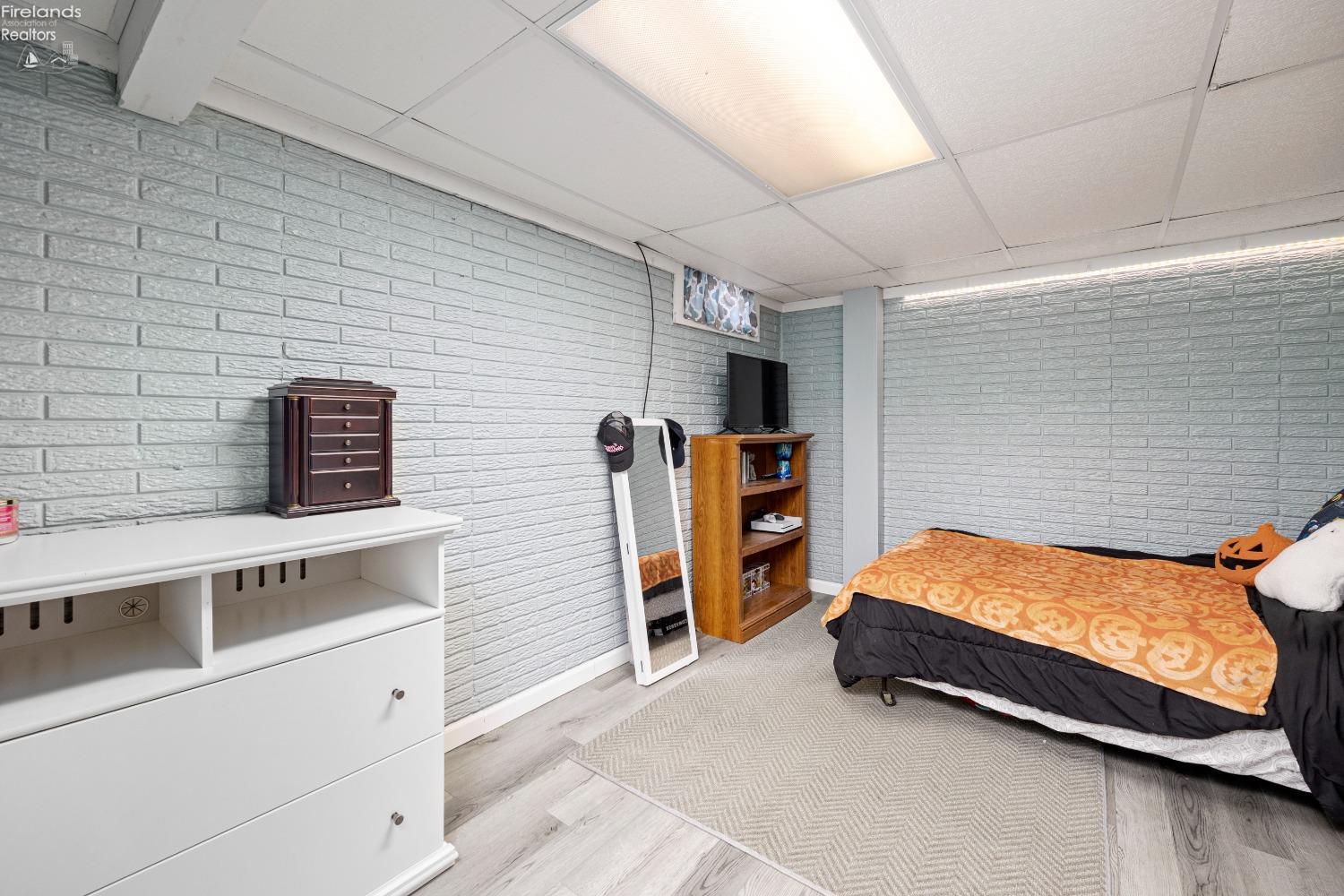 2718 Sweetbriar Drive