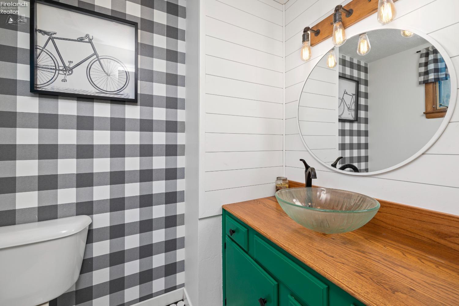 2718 Sweetbriar Drive