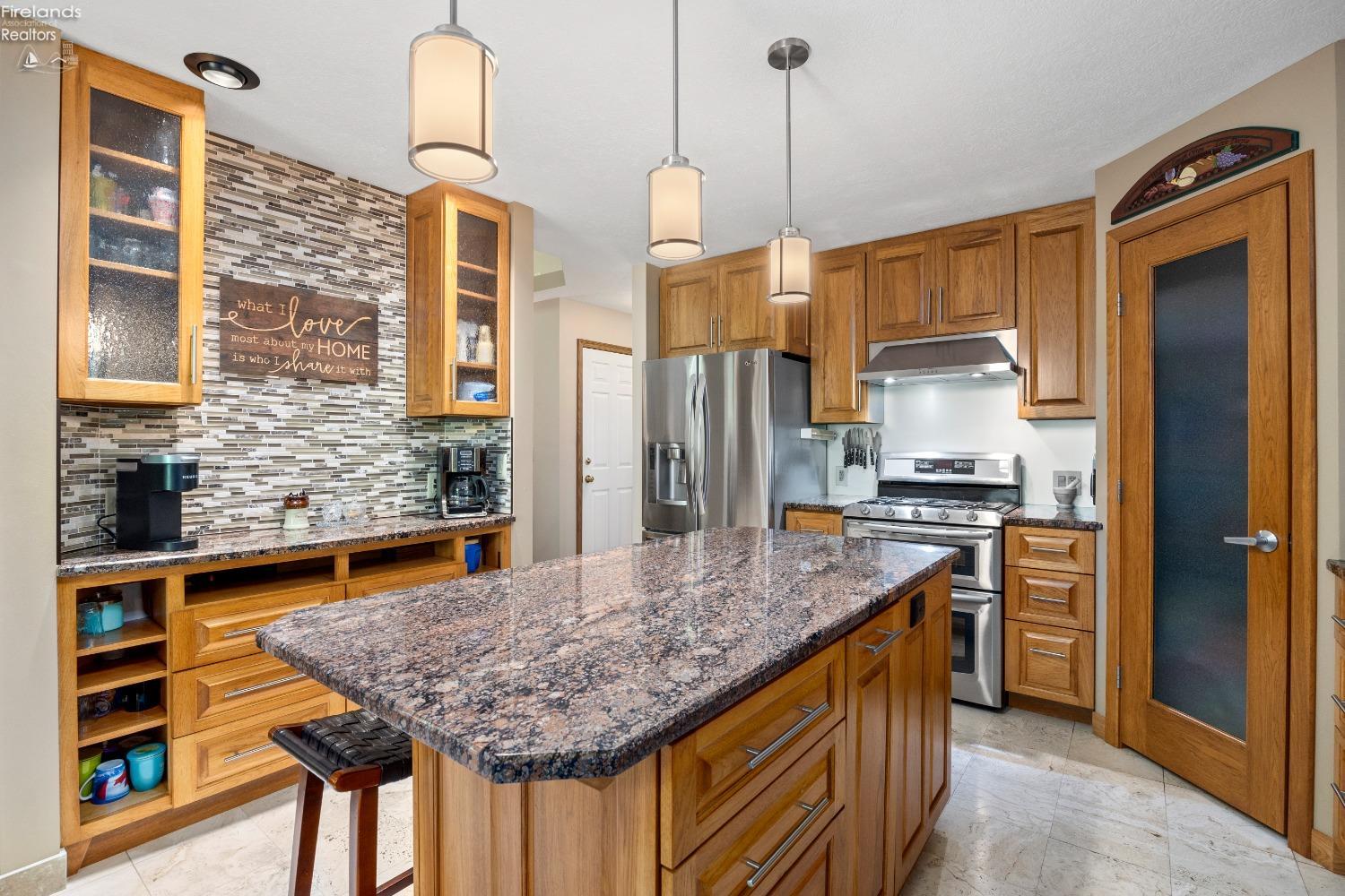 2460 Split Rock Drive