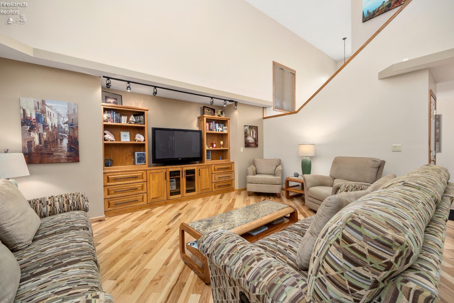 2460 Split Rock Drive