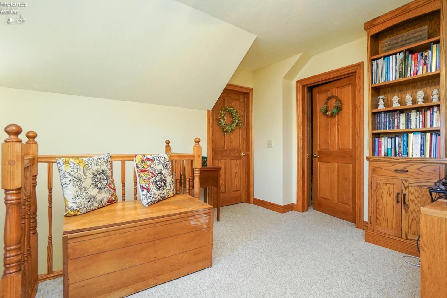 19048 Township Road 42