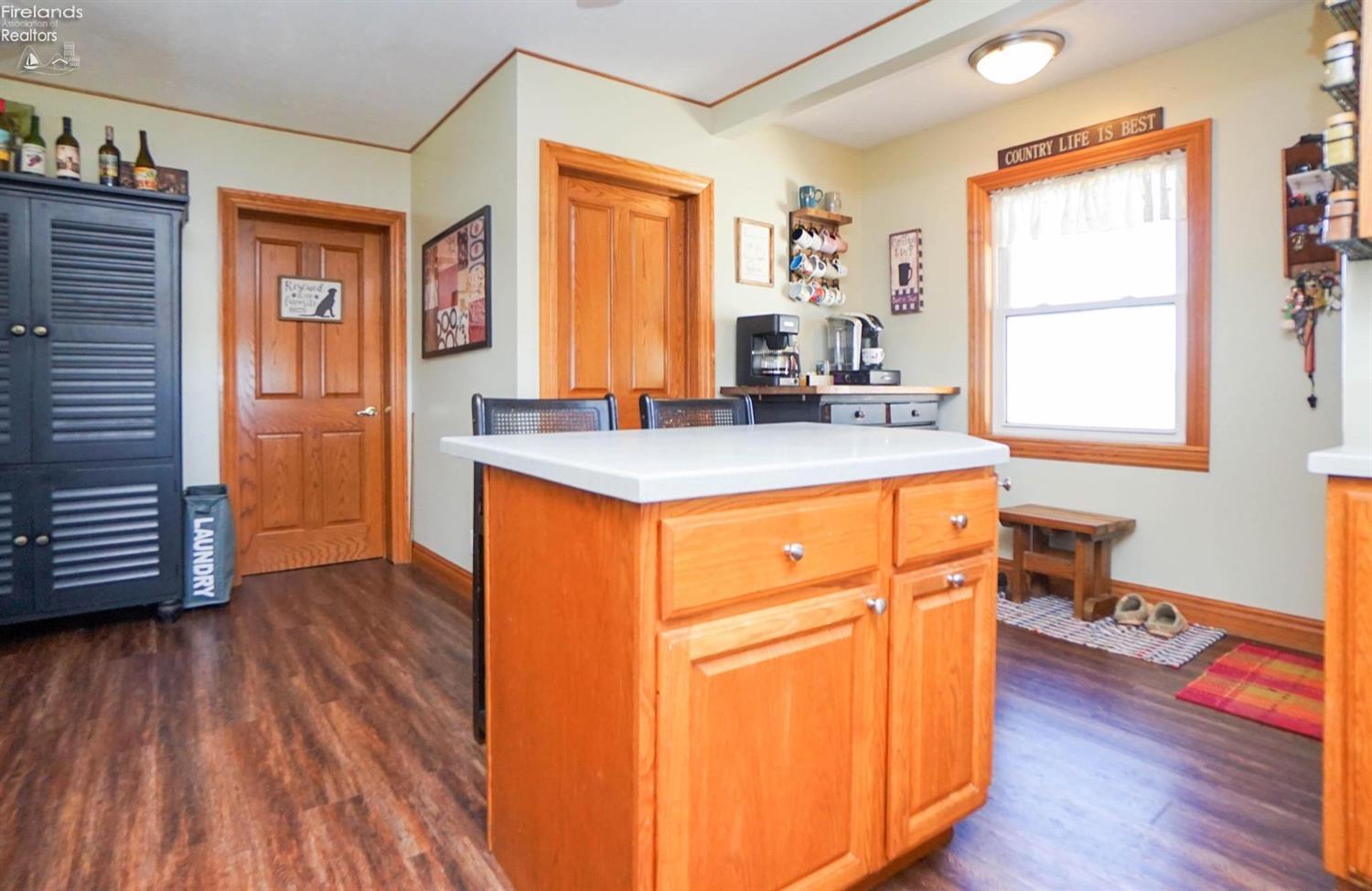 19048 Township Road 42