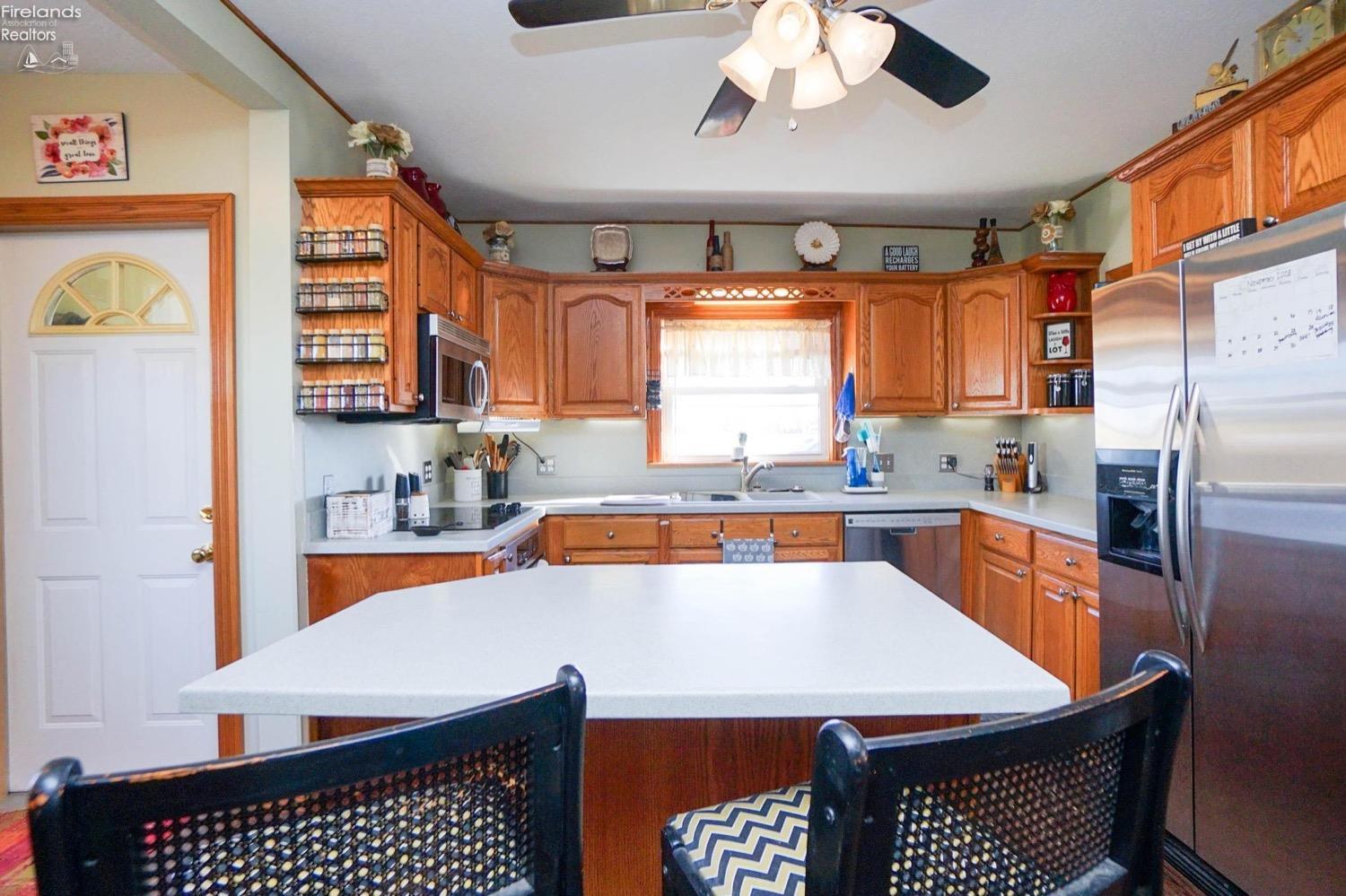 19048 Township Road 42