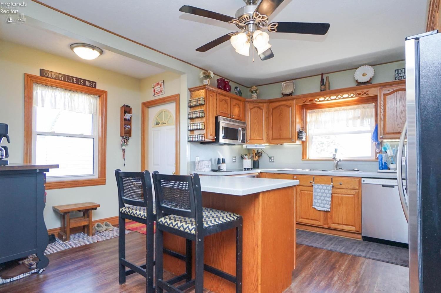 19048 Township Road 42