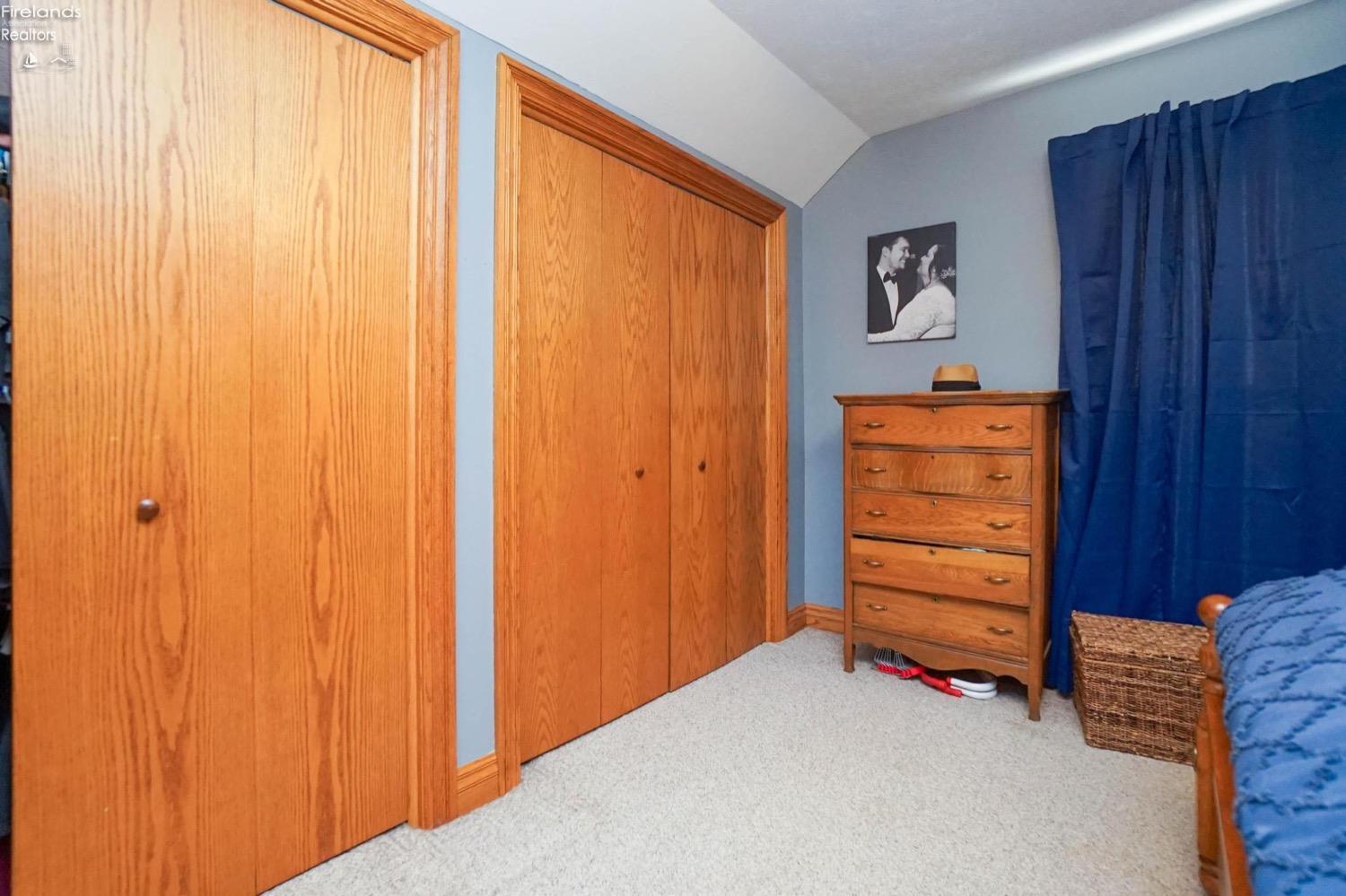 19048 Township Road 42