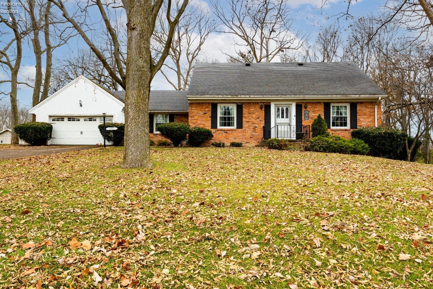 4291 E Trail