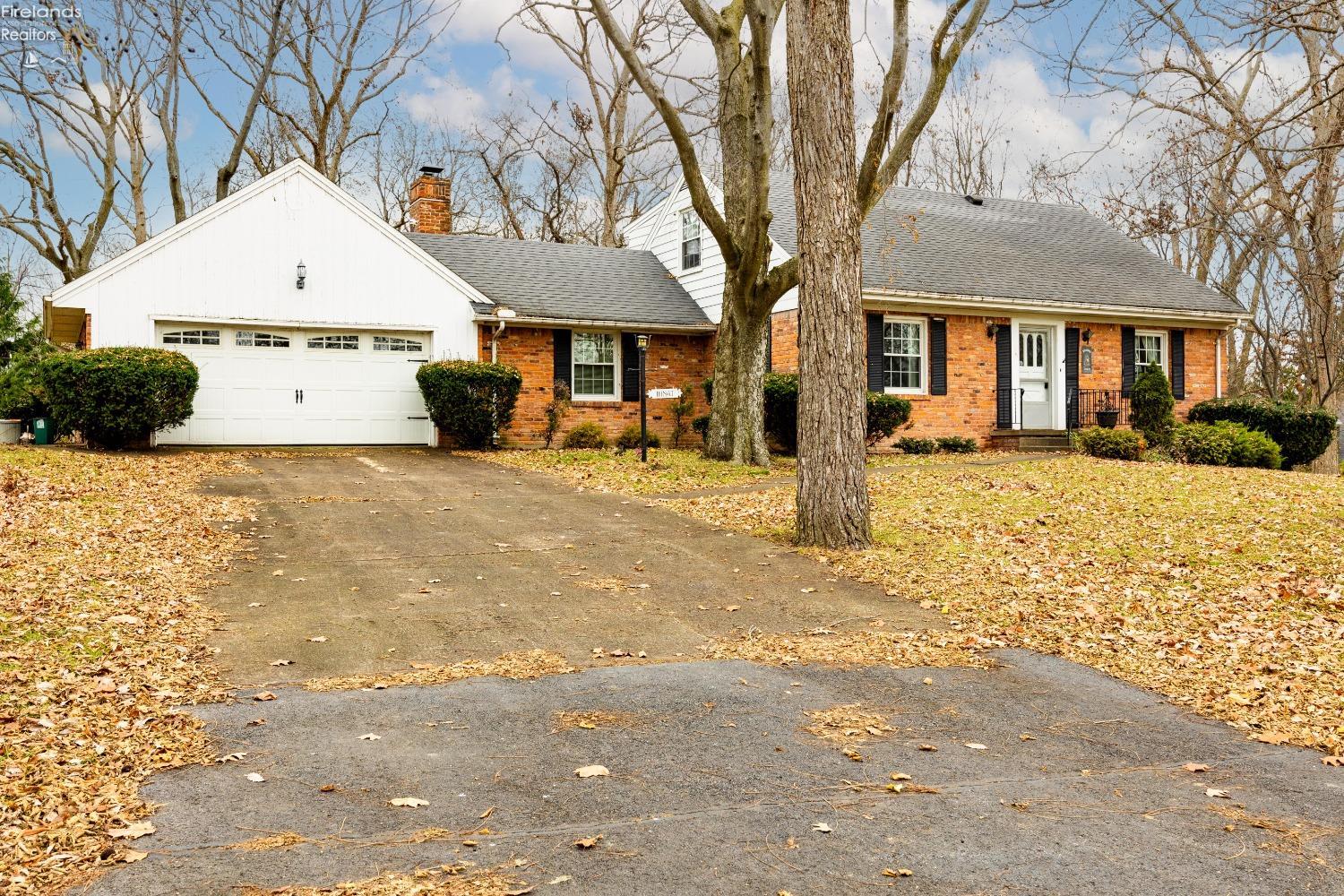 4291 E Trail