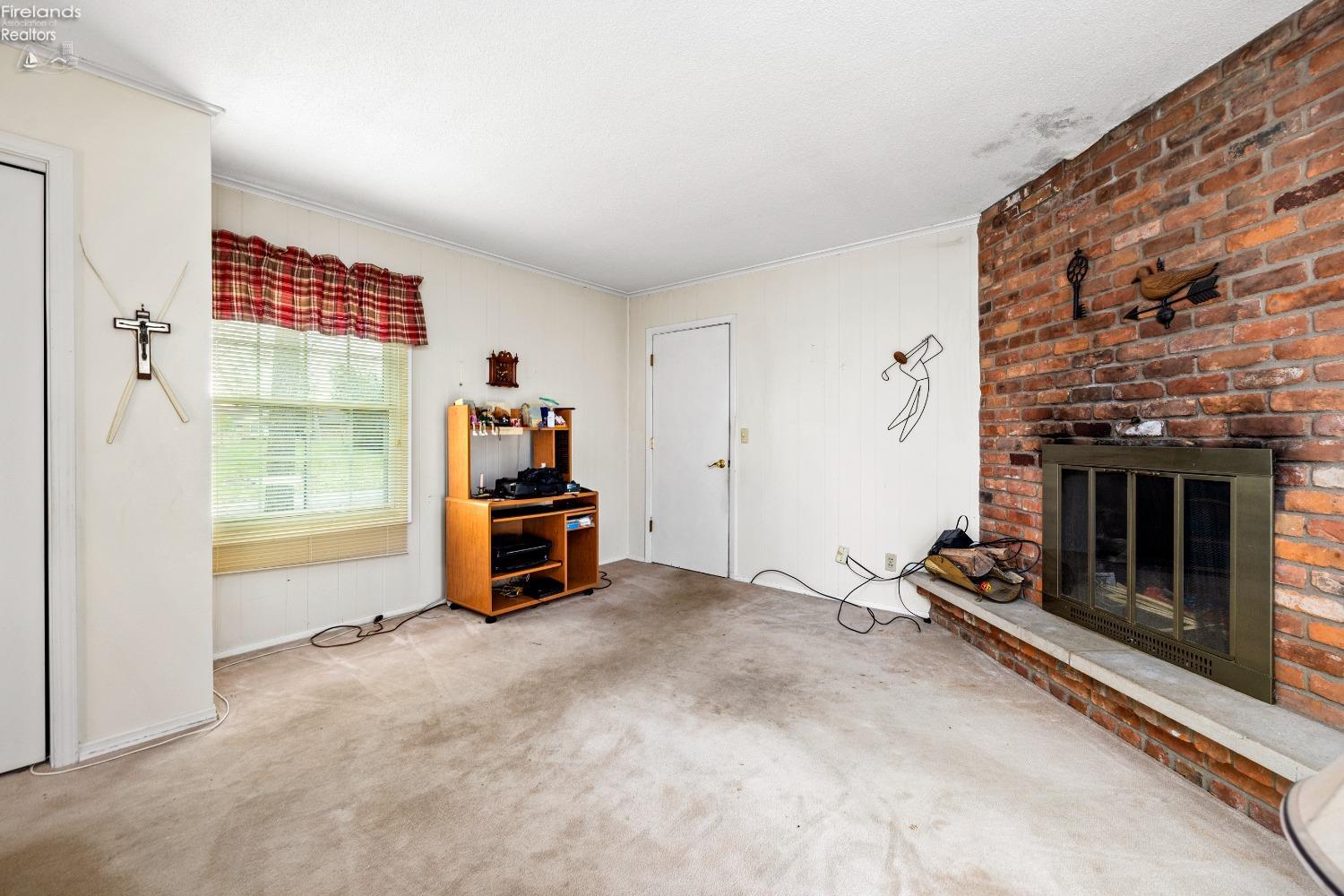 4291 E Trail