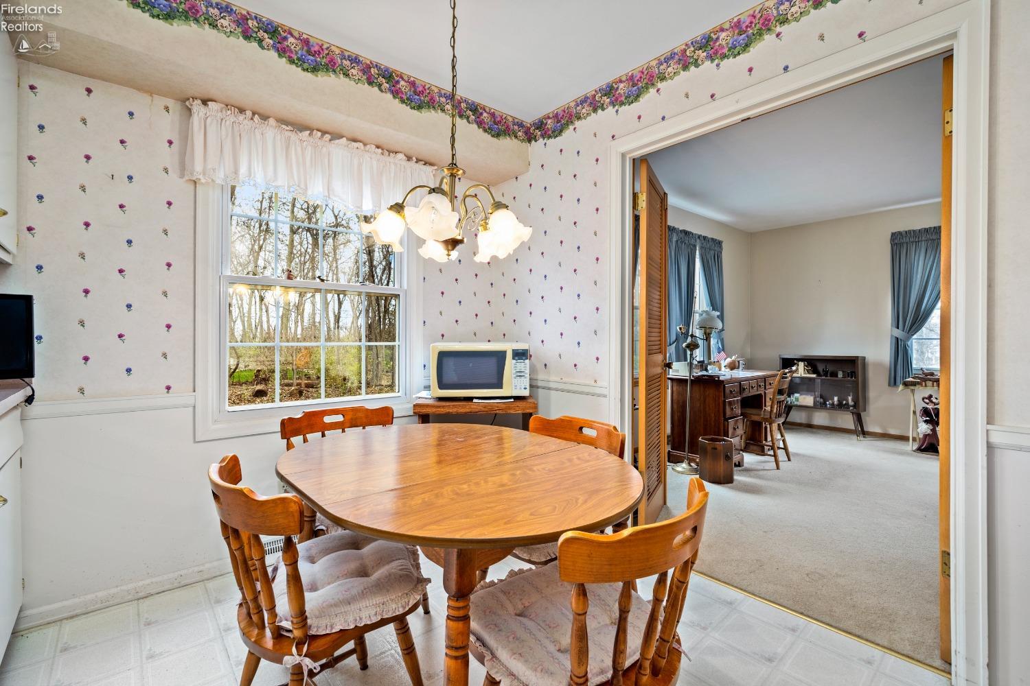 4291 E Trail