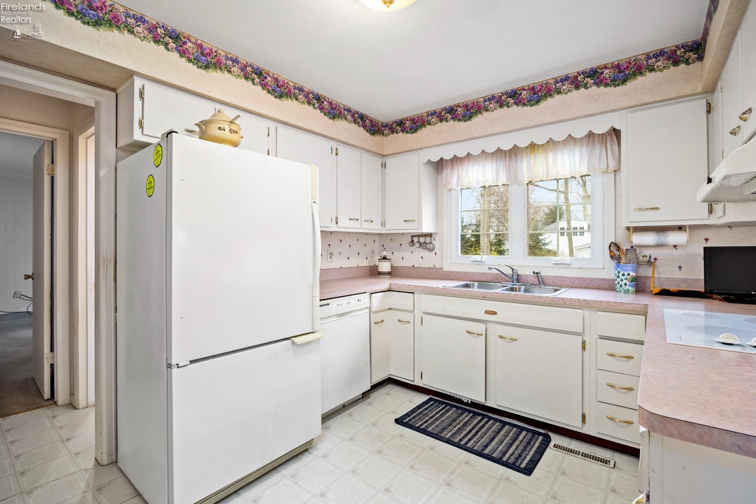 4291 E Trail